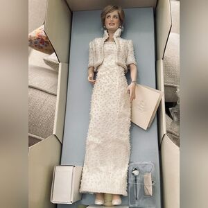 Franklin Mint Princess Of Wales Diana Porcelain Doll White Beaded Dress 17” NWT